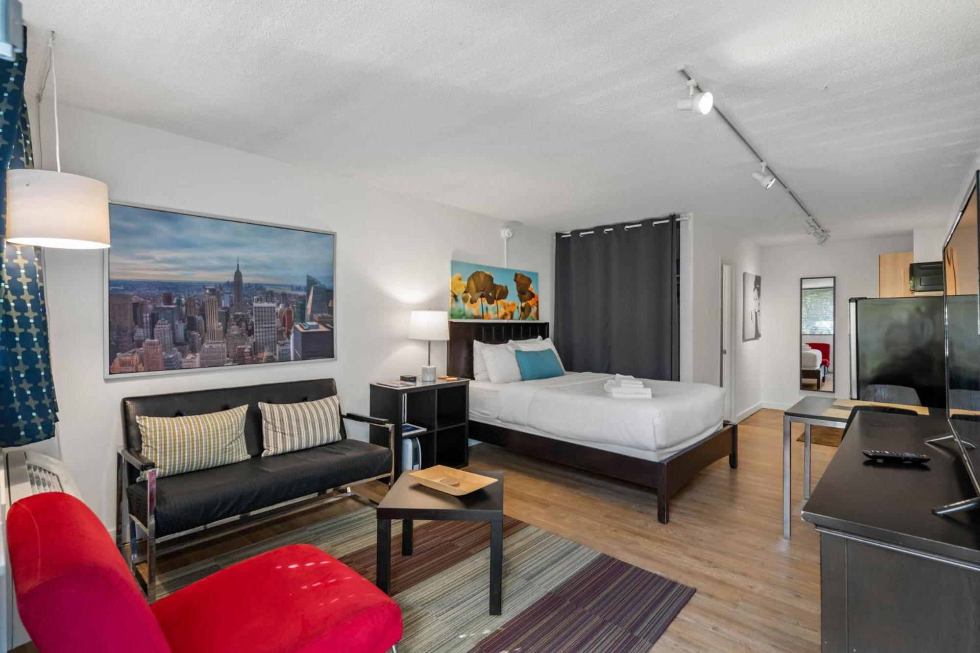 On 25th By Bca Furnished Apartment