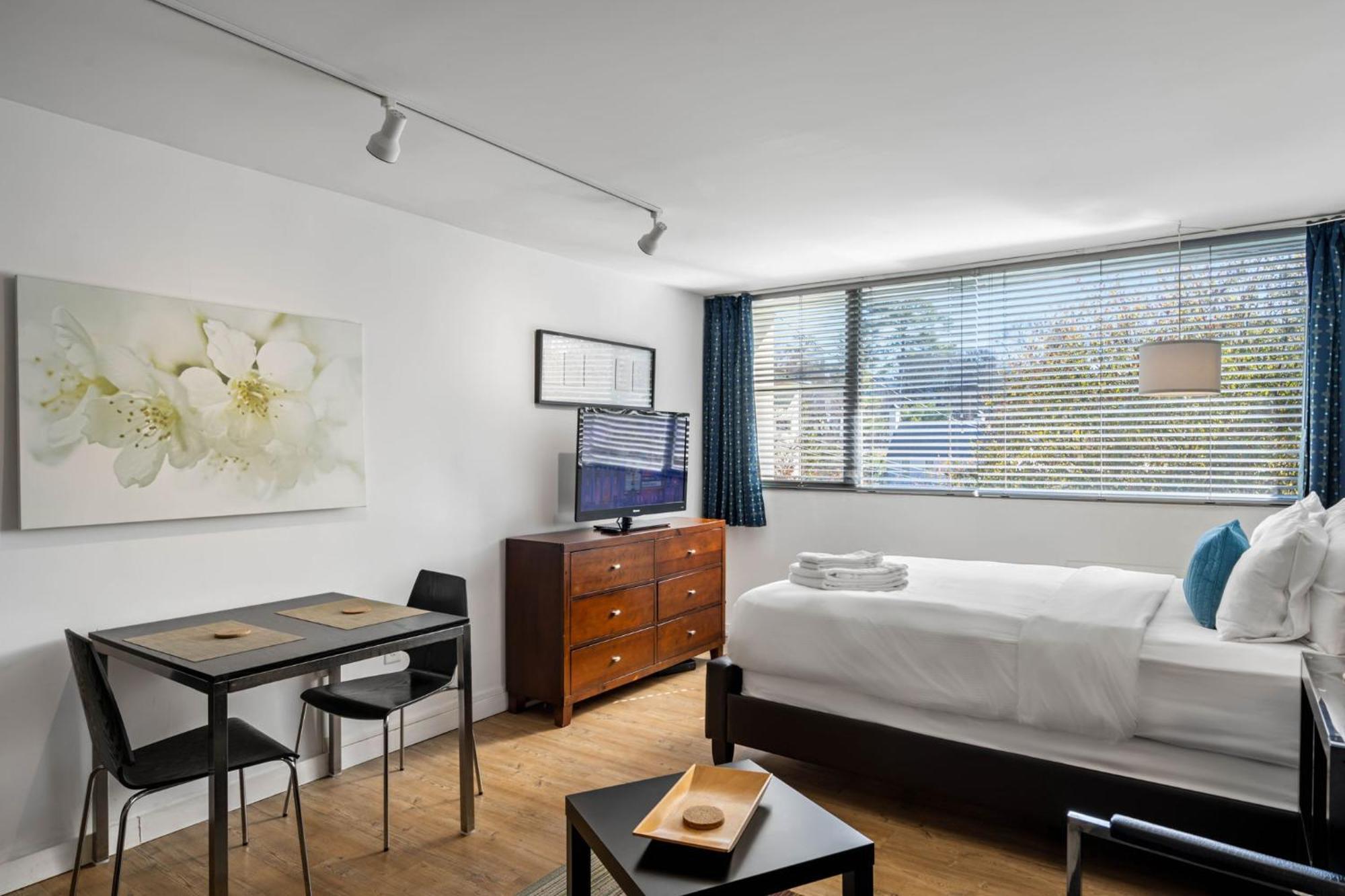 Apartment On 25th By Bca Furnished